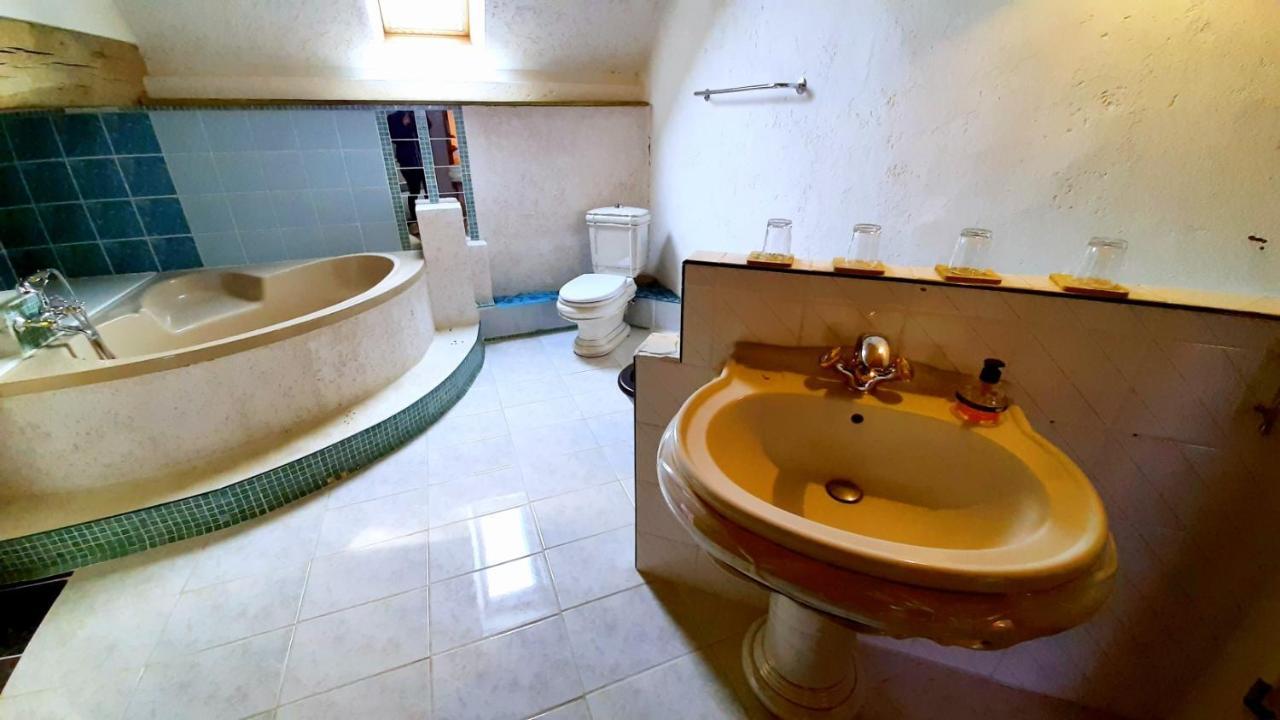 Gîte Chez Léo Varennes-sur-le-Doubs Esterno foto